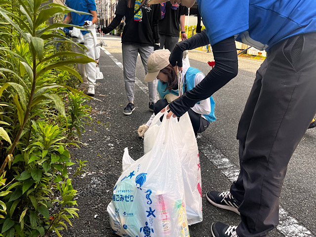 ごみ拾い